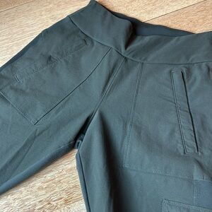 Athleta Woman’s Headlands Hybrid Cargo Pants Size 0